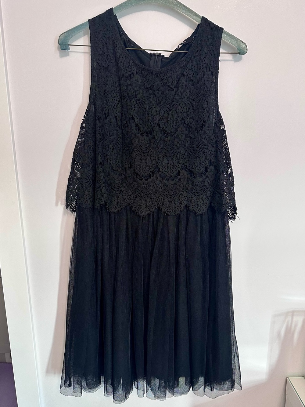 Ark & Co Black Lace Overlay Tulle Dress
26” from arm pit to hem